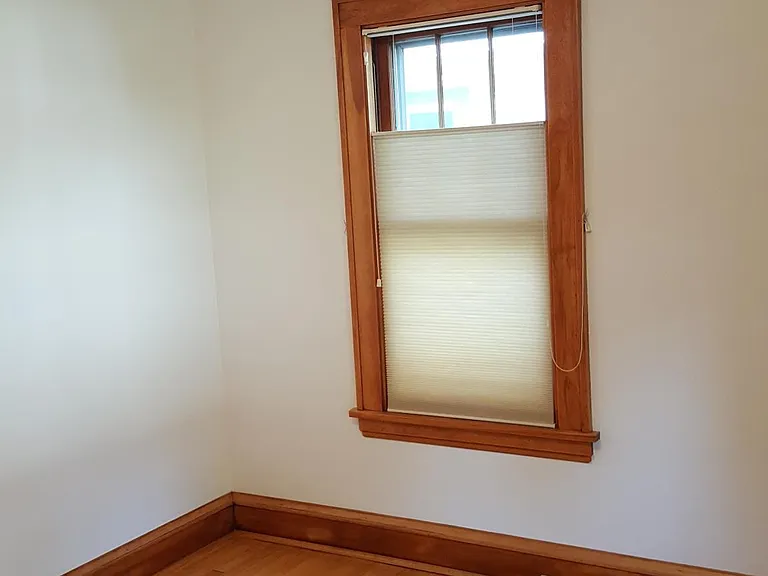 4409 Nokomis Ave — Photo 9