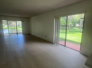 235 Lakeview Dr #0, Weston, FL 33326