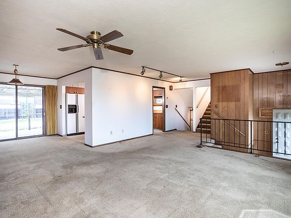 4th image of 111 Wedgewood Ln