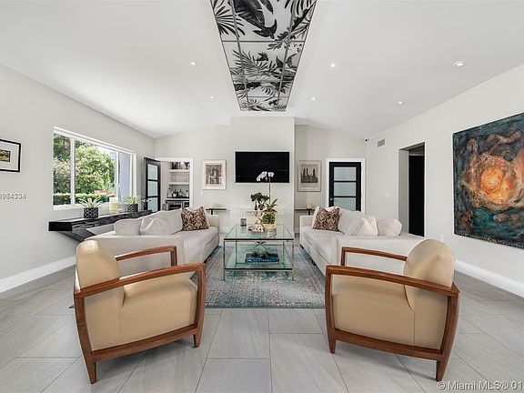 2nd image of 50 E Di Lido Dr