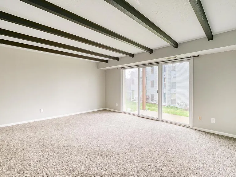 1675 Cedarwood Dr #B — Photo 7