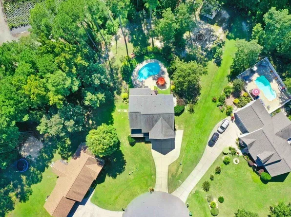 304 Camden Dr, Angier, NC 27501