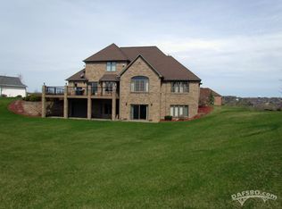 6400 Sandwedge Ct, Asbury, IA 52002