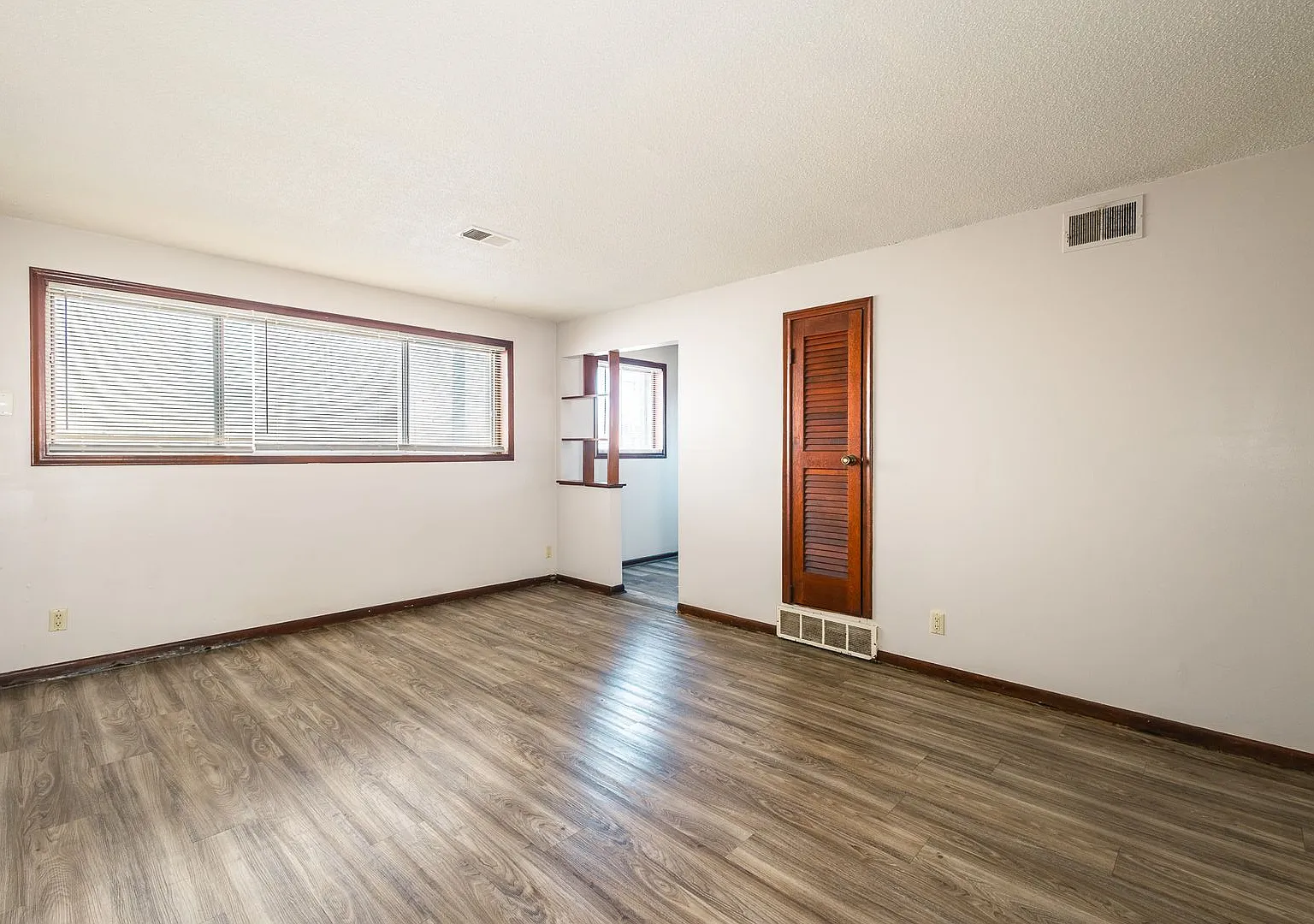 46th Street Apartments — Photo 1