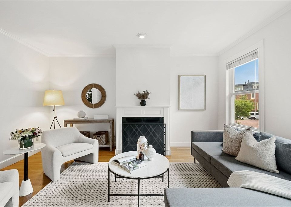 1st image of 18 Park St #1