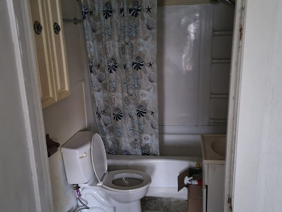 1st image of 1020 N 24th St