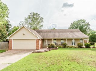 9212 Rosewood Dr, Fort Smith, AR 72903