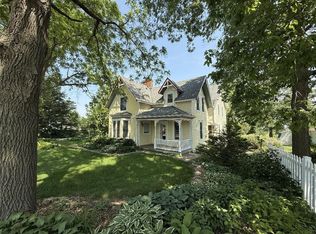 407 W North St, Calmar, IA 52132