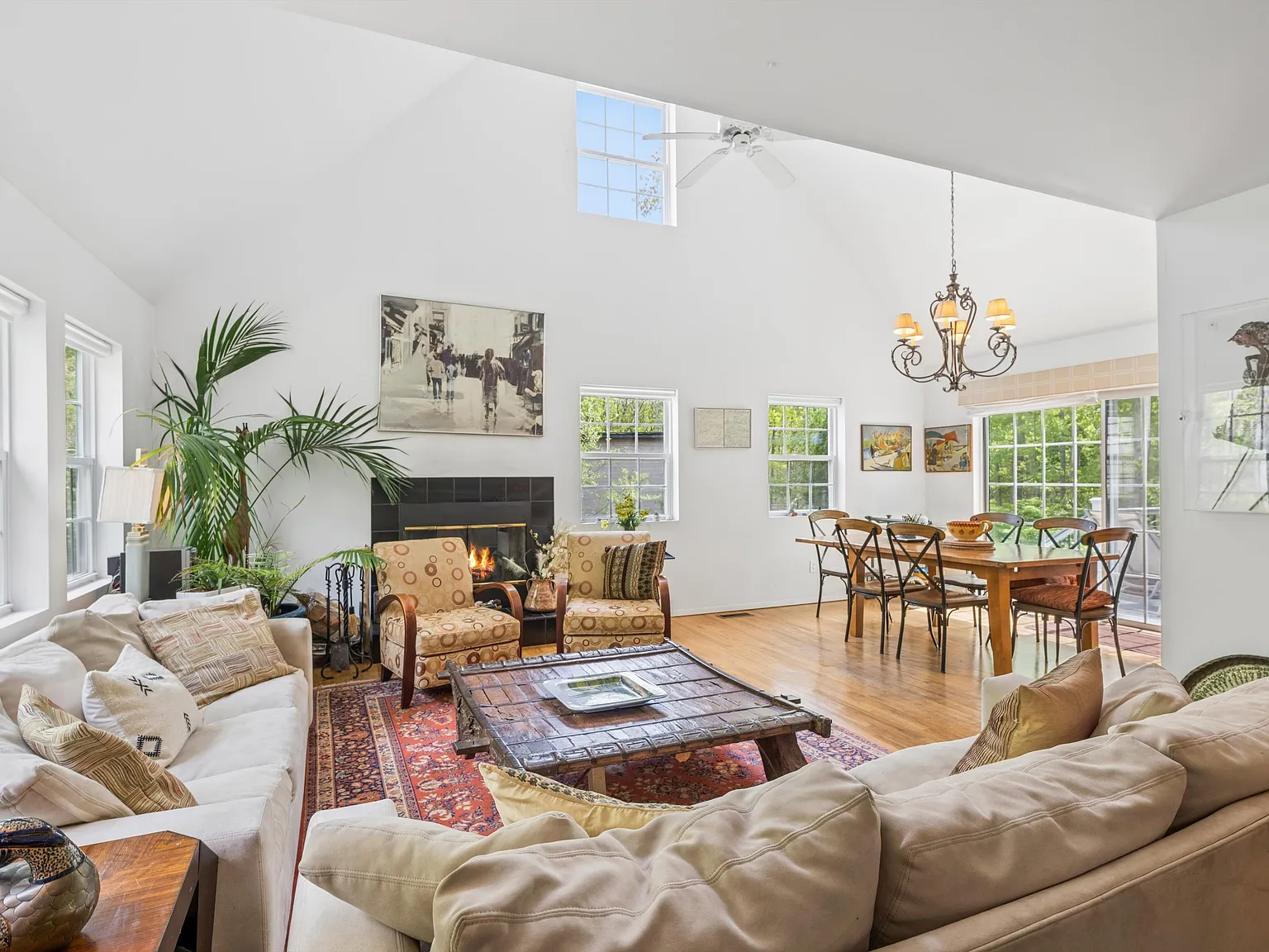 Chic Montauk Retreat With Hot Tub, Tennis Court, Newly Updated ! — Photo 4