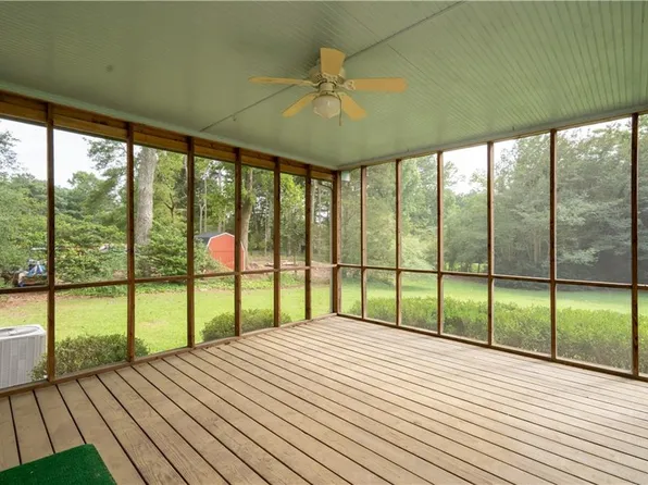 2685 Ashworth Lake Rd, Snellville, GA 30078