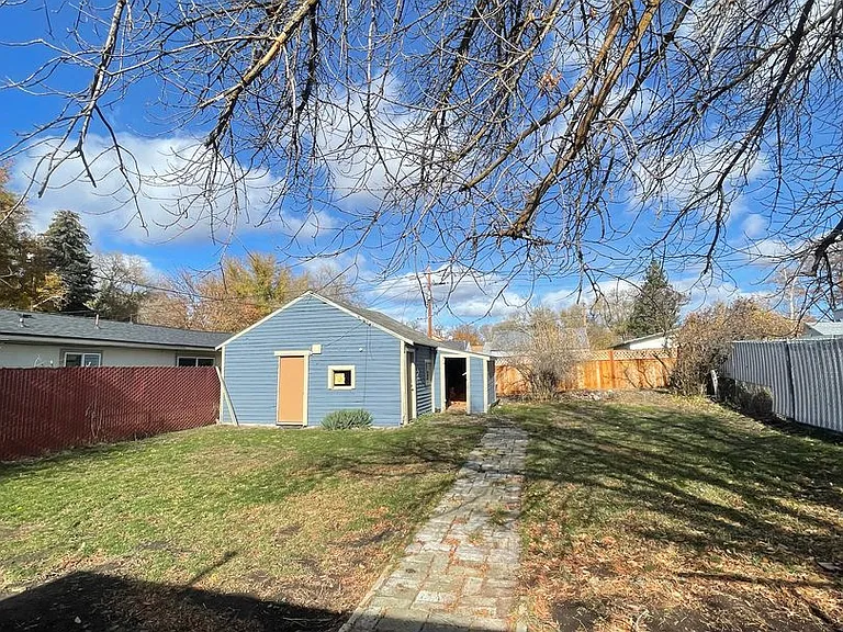 2409 Applegate Ave — Photo 16
