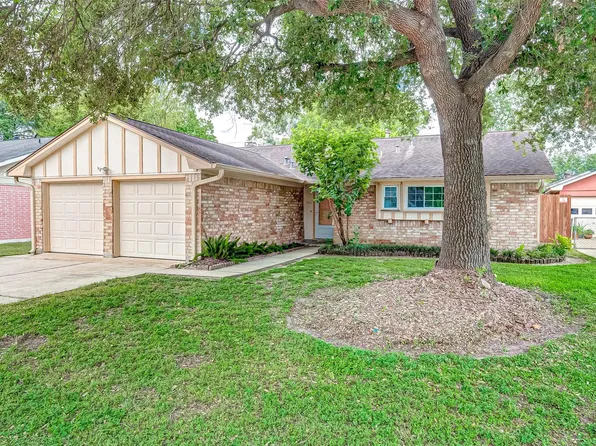 5806 Chrystell Ln, Houston, TX 77092