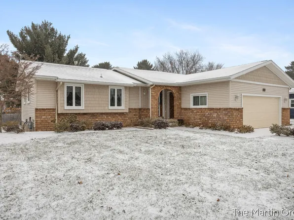 2921 Rosewood St, Hudsonville, MI 49426