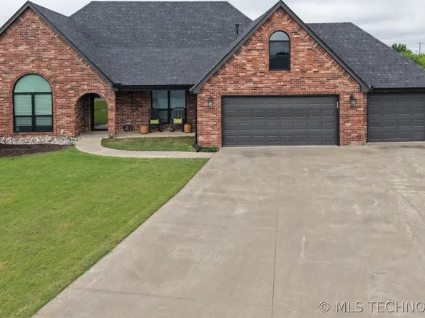 5804 E 147th St N, Collinsville, OK 74021