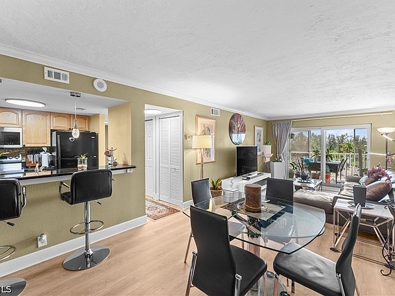 2nd image of 2885 Palm Beach Blvd #507