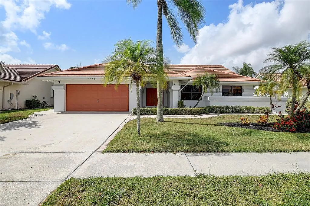 3 bed, 2.0 bath, 1867 sqft, $3,500 — Photo 1