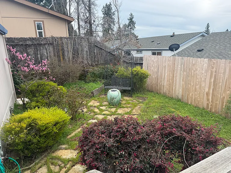 220 Treasurton St — Photo 6