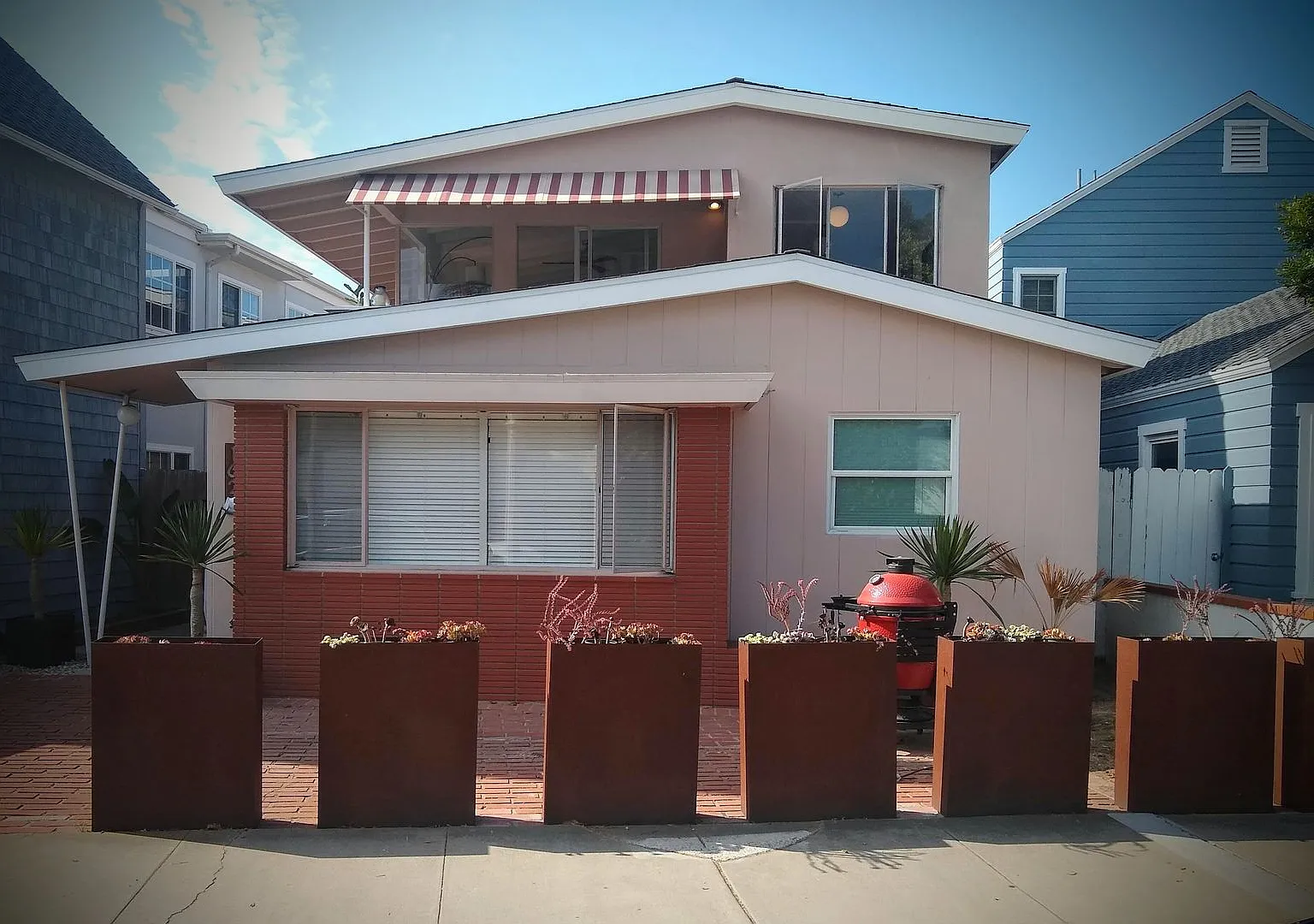 1621 East Balboa Blvd. — Photo 2