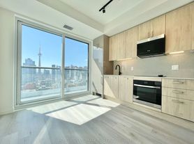 280 Dundas St W