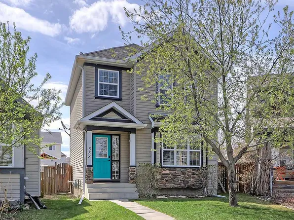 558 E Evermeadow Rd SW, Calgary, AB T2Y 4W9