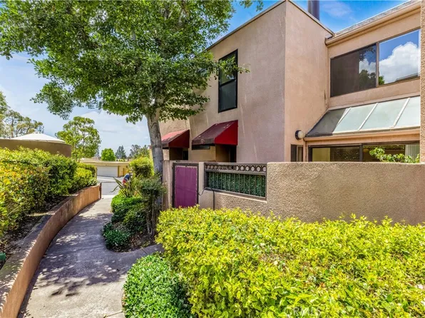 25761 Le Parc Unit 72, Lake Forest, CA 92630