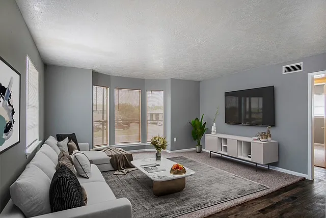 2 bed, 1.0 bath, 840 sqft, $800 — Photo 4