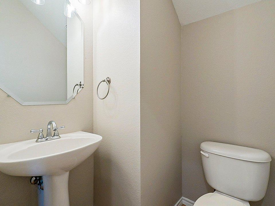 1st image of 1647 Wildflower Dr