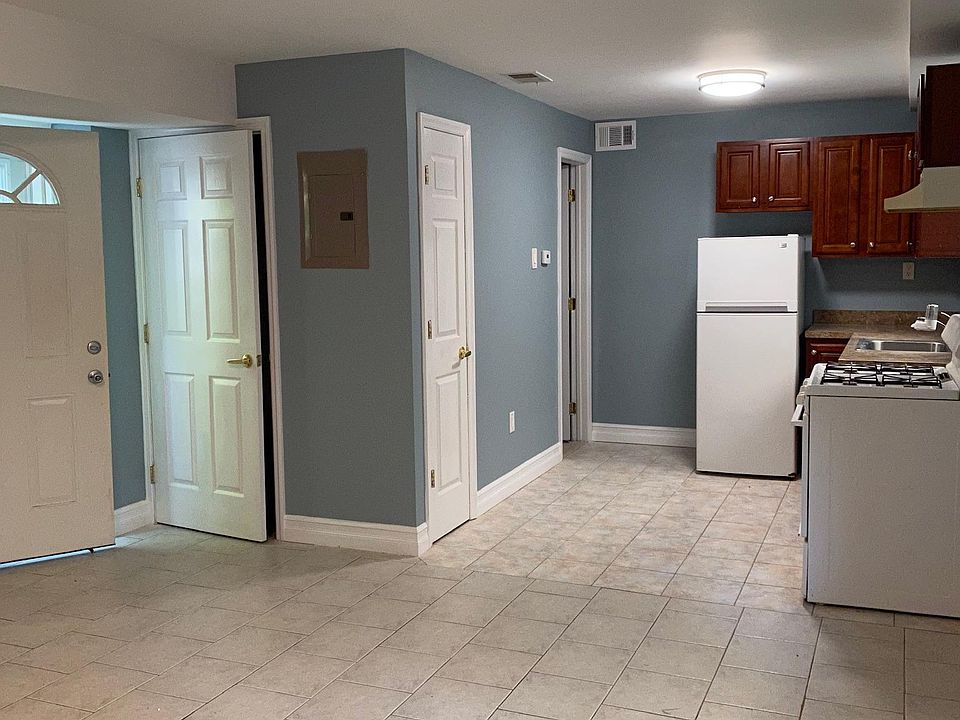 2nd image of 149 Cannon Ave