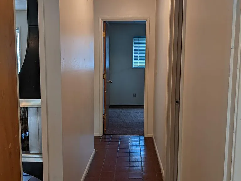 880 & 890 E 37th Ave — Photo 10
