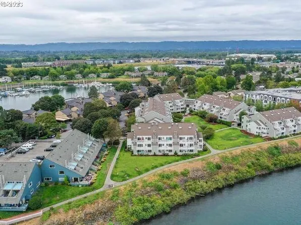 299 N Hayden Bay Dr, Portland, OR 97217