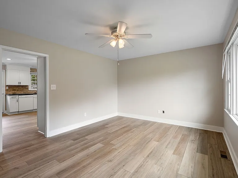 403 Alicia Dr #A — Photo 11