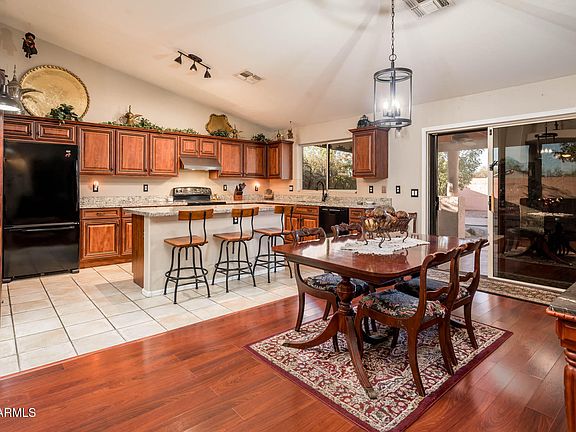 3rd image of 16292 N NAEGEL Drive