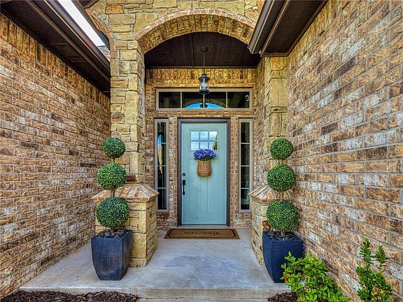 4th image of 2428 Coles Creek Ln