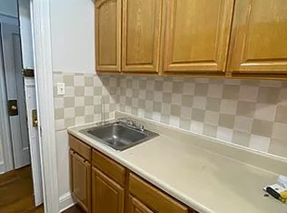 202-10 43rd Ave #2B, Bayside, NY 11361