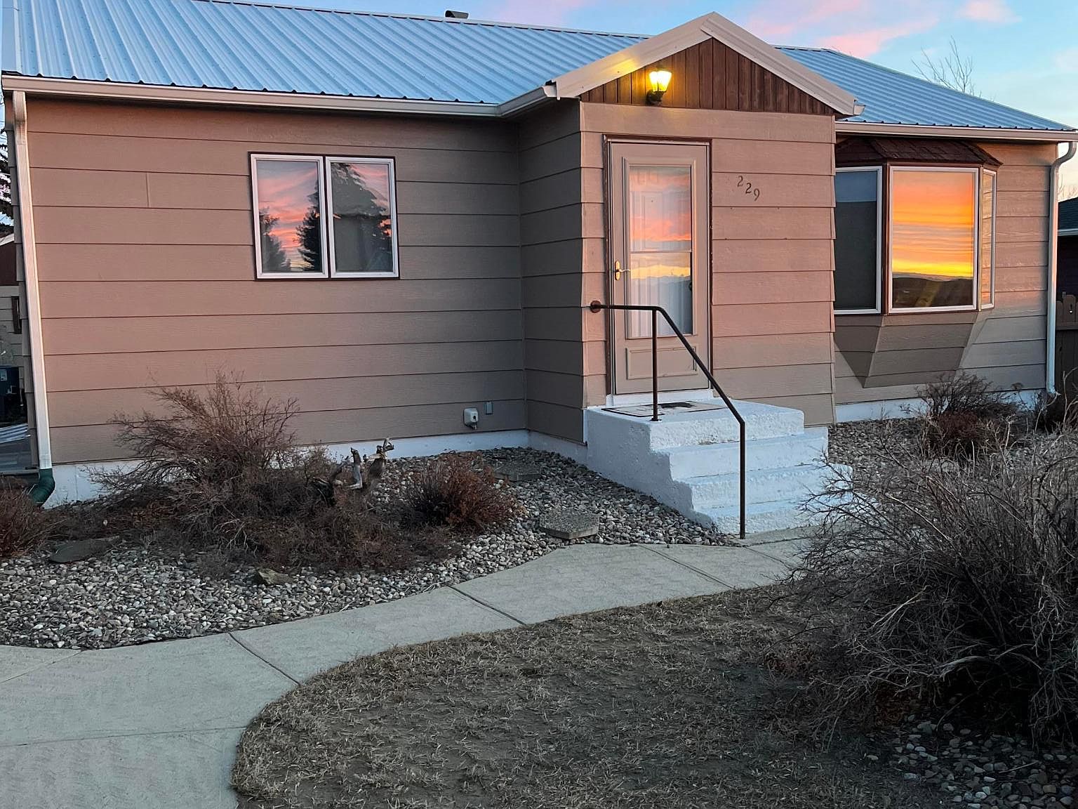 229 3rd Ave SW, Cut Bank, MT 59427 Zillow