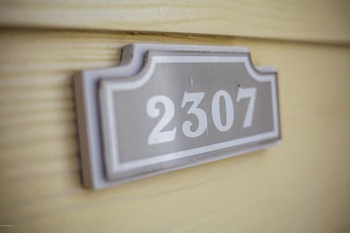 790678_1