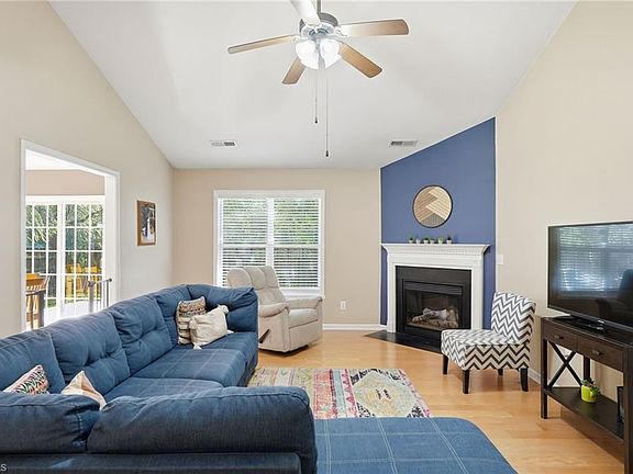 4th image of 1877 Oakhurst Park Ln