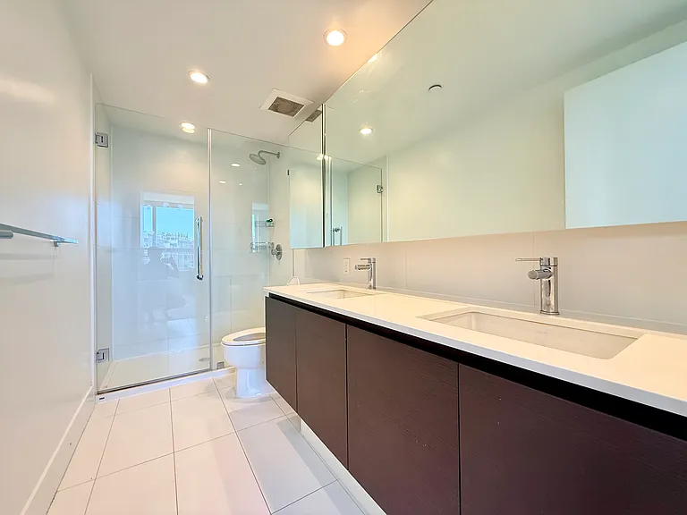 5508 Hollybridge Way #1303 — Photo 6