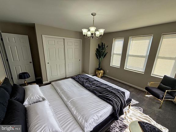 4th image of 5845 Woodcrest Ave
