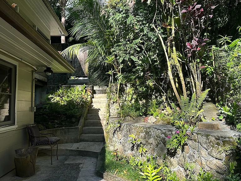 3657 Tantalus Dr — Photo 3
