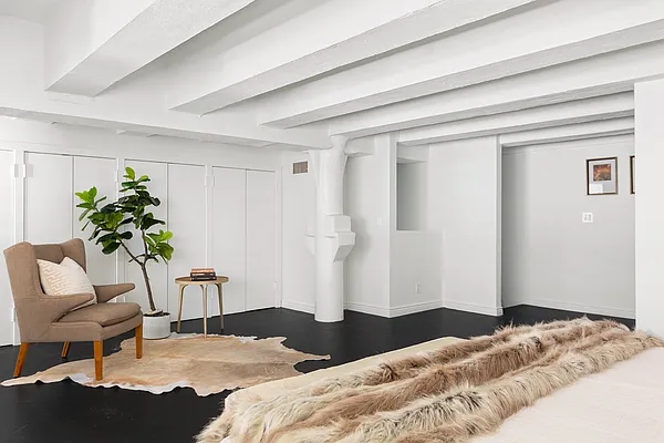 Sold by Compass | media 19