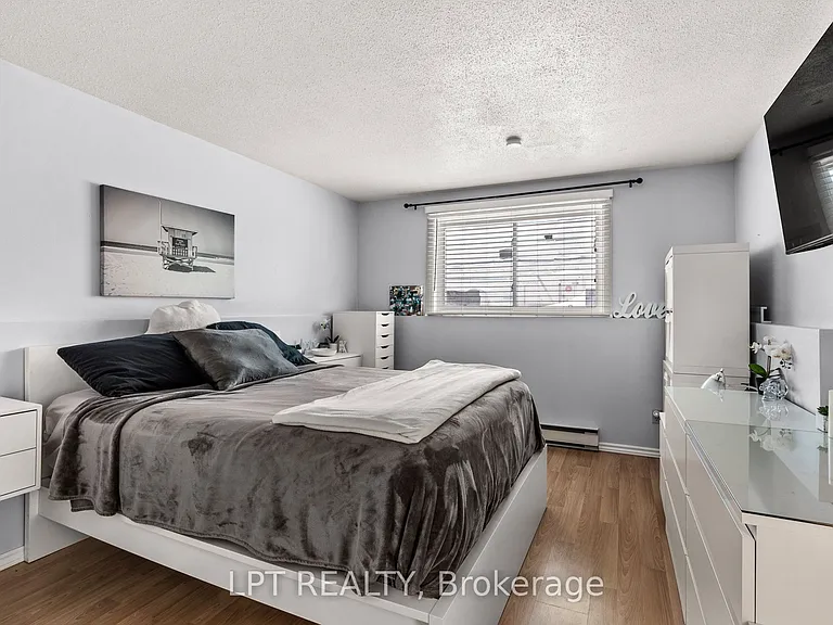 260 Fenerty Ct #4 — Photo 16