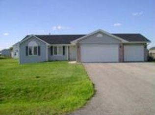157 Harvest Glenn Dr, Davis Junction, IL 61020