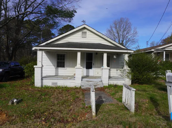 216 N Nassau St, Youngsville, NC 27596