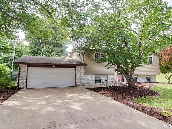 3rd image of 5204 Pin Oak Dr