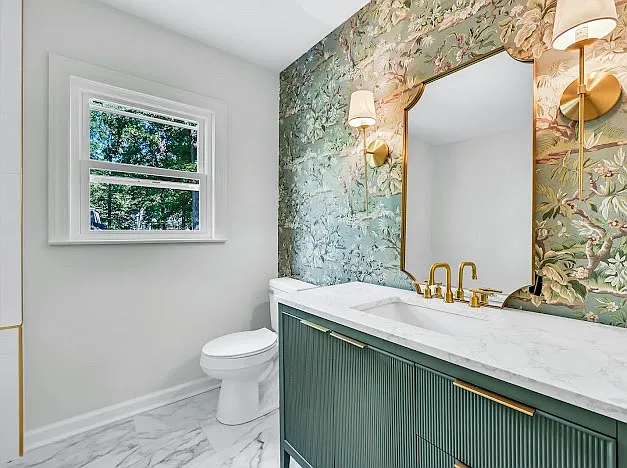 111 Lois Ln — Photo 12