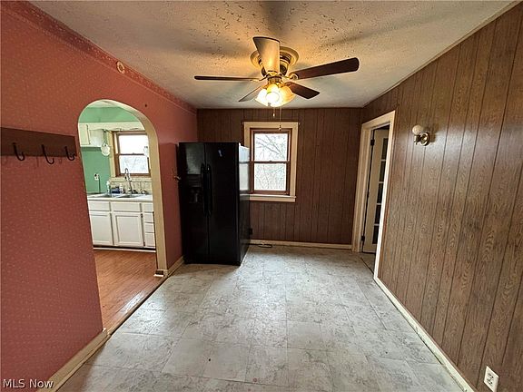 3rd image of 2610 Ridge Rd