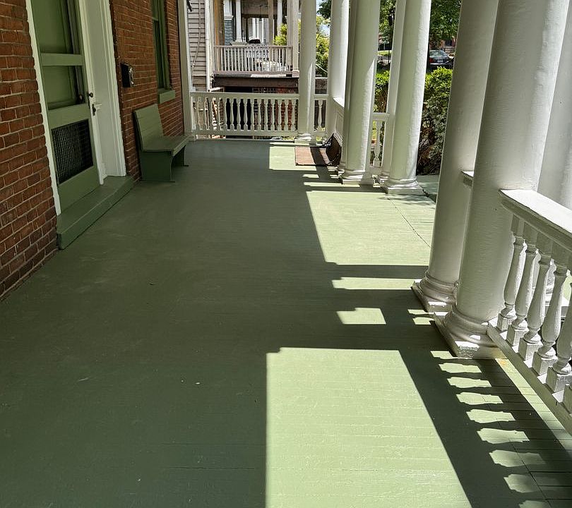 Building Photo 3