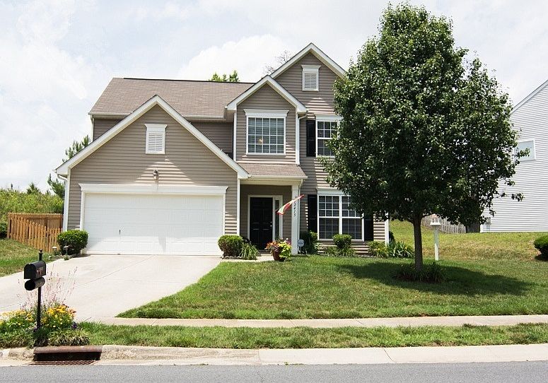 1st image of 12415 Oakton Hunt Dr