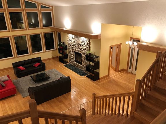 Main Floor Living Room 